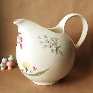 Vintage Eva Zeisel Hallcraft Pitcher - Bouquet - 96 oz
