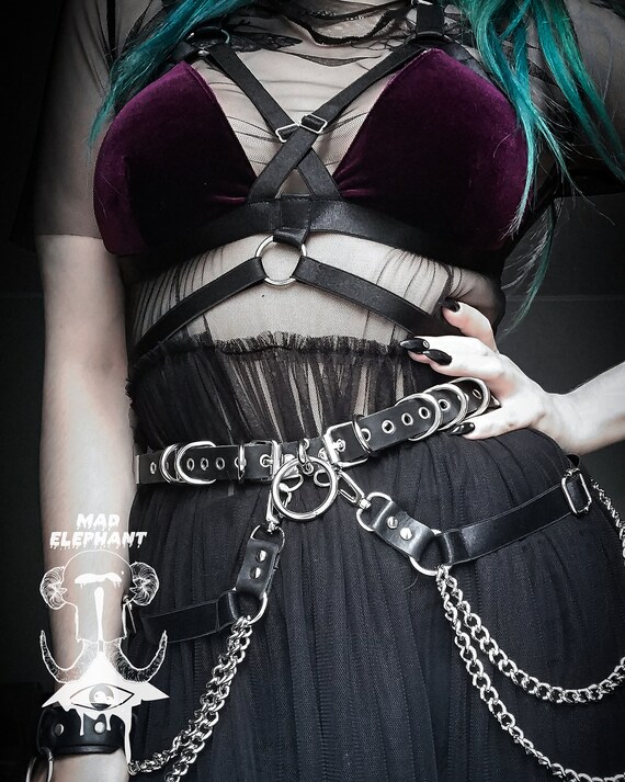 Genuine Leather Chain Belt With O Ring Waist Harness Bondage Etsy Genuine Leather Chain Belt With O Ring Waist Harness Bondage Etsy