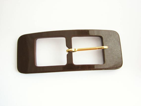 Round belt buckle made of plastic Small brown buckle UNUSED!!