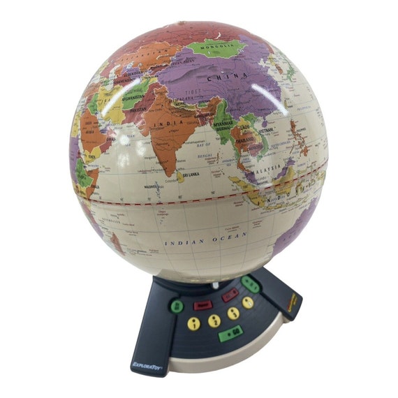 Vintage 1997 Geosafari World Exploratoy Trivia Electronic