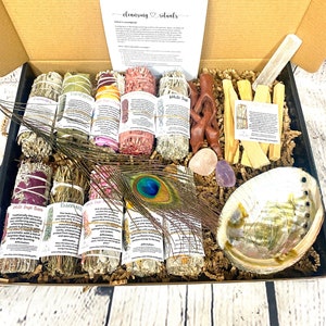 VARIETY SMUDGE KIT - Energy Cleansing Ritual Kit, Smudge Stick, Lavender Sage, Smudge Gift Box, Feather, House Cleaning Kit, Dried Flowers