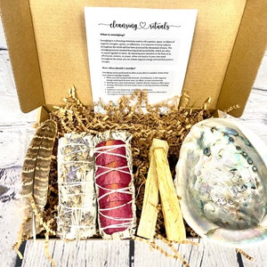 SAGE SMUDGE KIT - Energy Cleansing Ritual Kit, Smudge Stick, Lavender Sage, Smudge Gift Box, Feather, House Cleaning Kit, Dried Flowers Sage