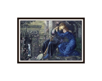 Può includere: Un dipinto che ritrae due figure in un ambiente da giardino. Le figure sono vestite con tuniche blu e si abbracciano. Lo sfondo presenta un muro di pietra con una finestra e un giardino lussureggiante con fiori e viti.