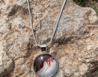 Handgefertigter Glas-Anhänger - Einzigartiges Schmuckstück - auch in weiteren Farben / Handmade glass pendant, available in different colors