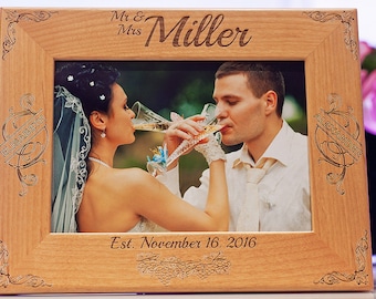 Custom Engraved Family Wood Picture Frame, Personalized Couple Gift, 5x7 Pictures, Photo Frame for Wedding, Anniversary, Engagement, Lovers