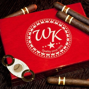 Personalized Humidor, Custom Engraved Rosewood Cigar Box for Husband, Father, Man cave, Desktop Humidor, Corporate Gift