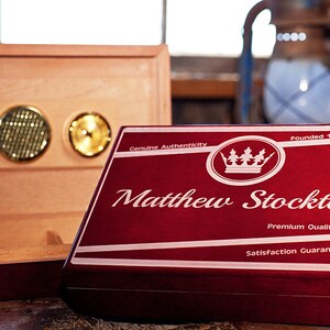 Personalized Humidor, Custom Engraved Rosewood Cigar Box for Husband, Father, Groom, Man cave, Birthdays, Desktop Humido