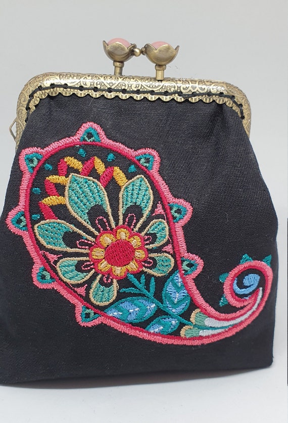 CP 769.  The  Playful Paisley Purse