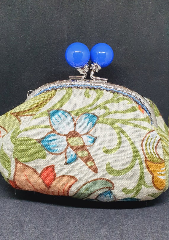 CP725.      The large flower garden design purse