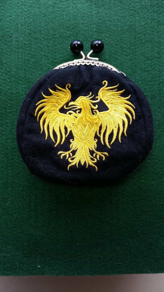 L205  Coin purse. Heraldry eagle
