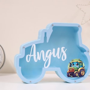 Cofrinho personalizado impresso em 3D em formato de trator para meninos - presente de 1º aniversário