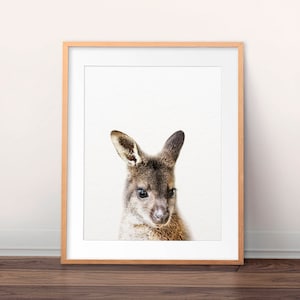 Baby Wallaby Print, süße Wallaby Kunst, Kinderzimmer Wandkunst, australische Tiere Kunst, Baby Animal Prints, Kinderzimmer Dekor, Kinderzimmer druckbare Kunst