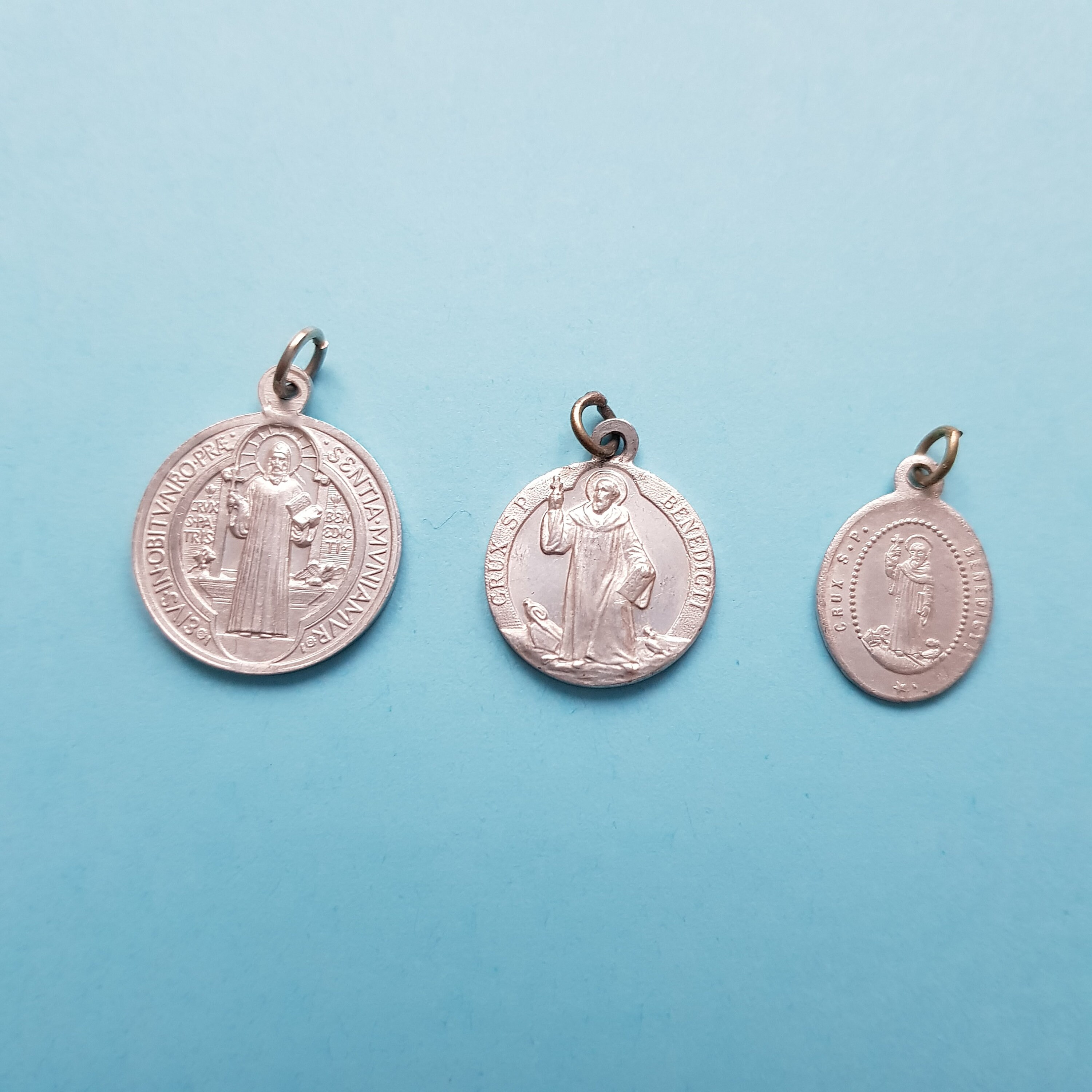 Lot 3 Médailles St-Benoît en Aluminium