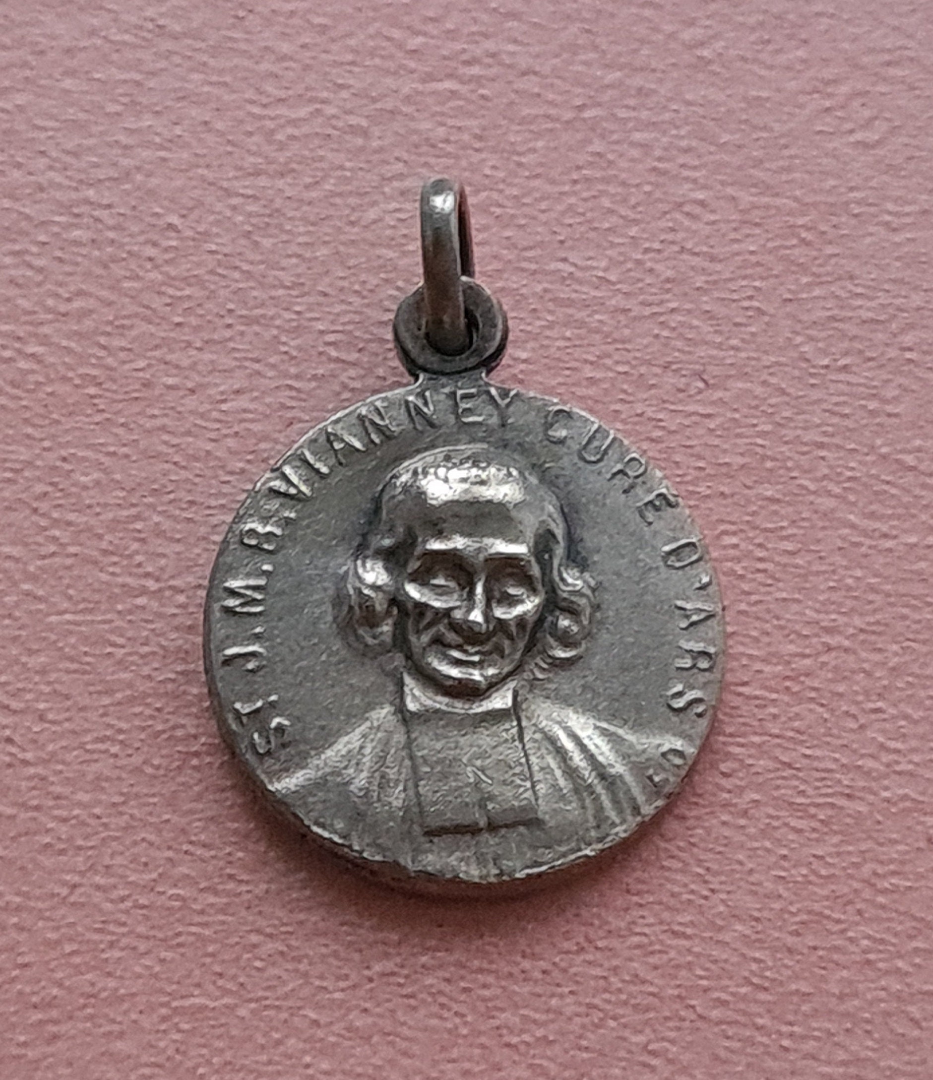 Petit Collier Pendentif Médaille St Philomena & Cure d'ars, Charme Religieux John Vianney