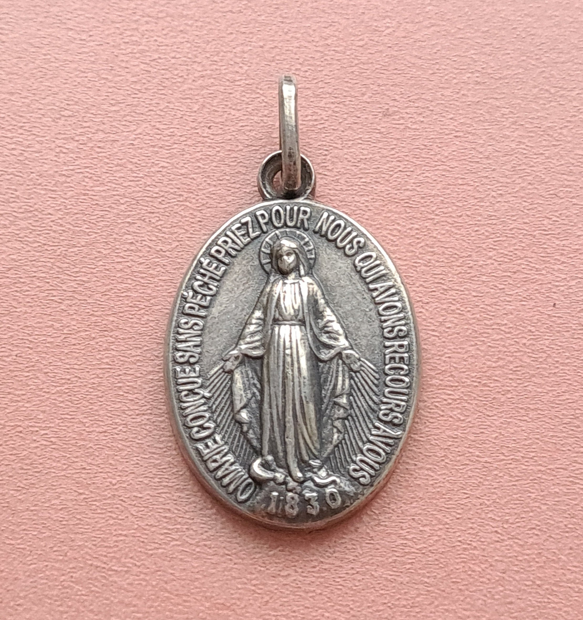 Pendentif Médaille Miraculeuse Sainte Vierge Marie, Collier de Charme Miraculeux Sainte Marie