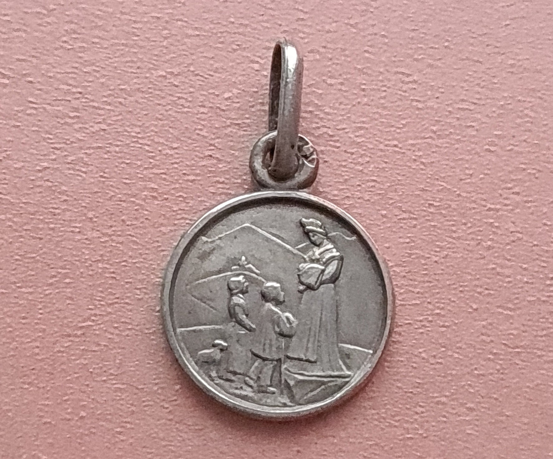 Pendentif Médaille Notre Dame de La Salette, Collier Charme Notre-Dame Salette