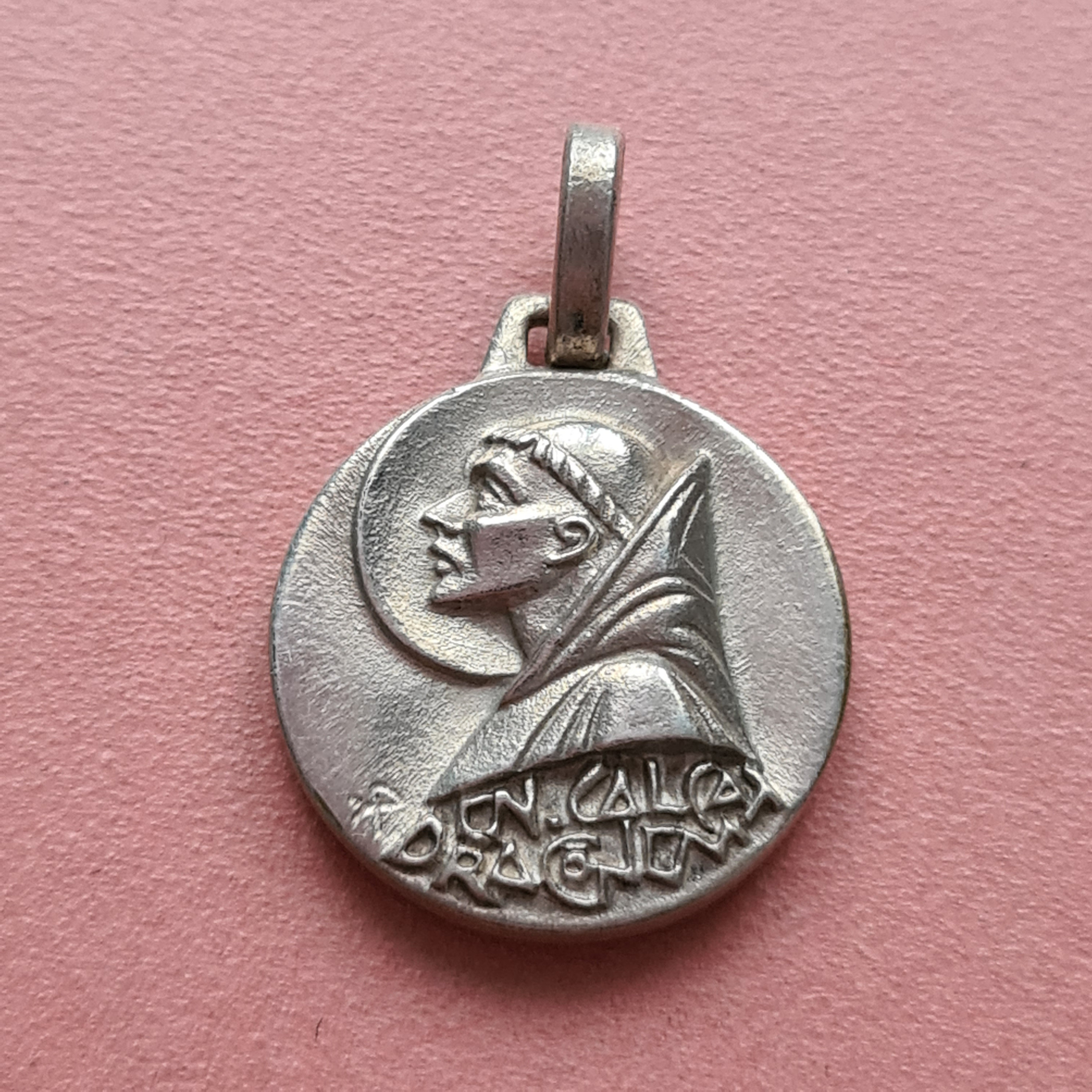 Médaille St Benoît Vintage Par Fernand Py, Charme Religieux