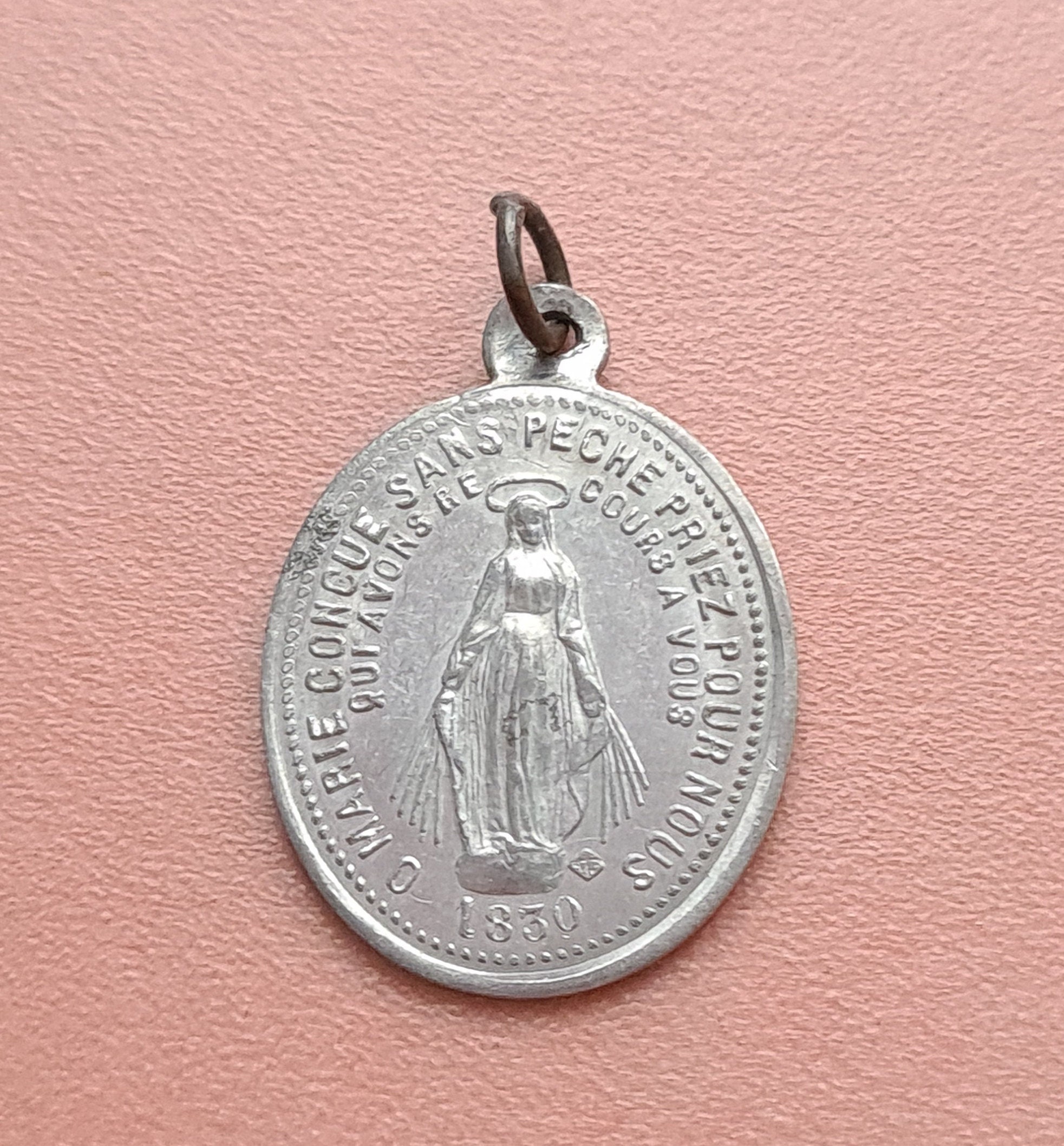 Pendentif en Aluminium Médaille Miraculeuse, Collier Saint Christophe et Sainte Vierge Marie Charmes