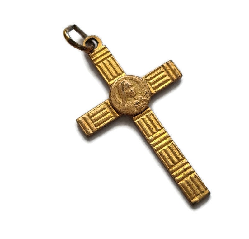 Vintage Petit Pendentif de Charme Croisé Sainte Thérène