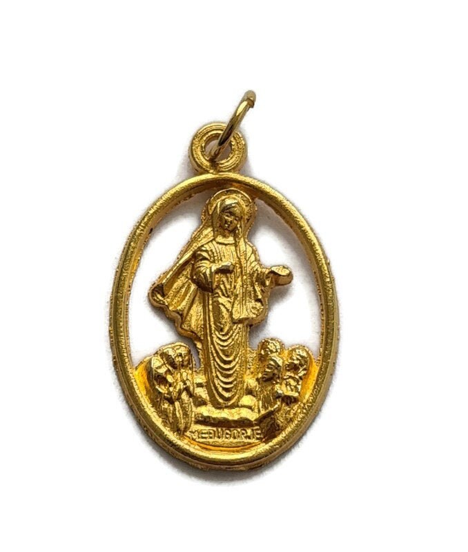Vintage Medugorje Mary Charme Ajouré, Ton Or Medjugorje Pendentif