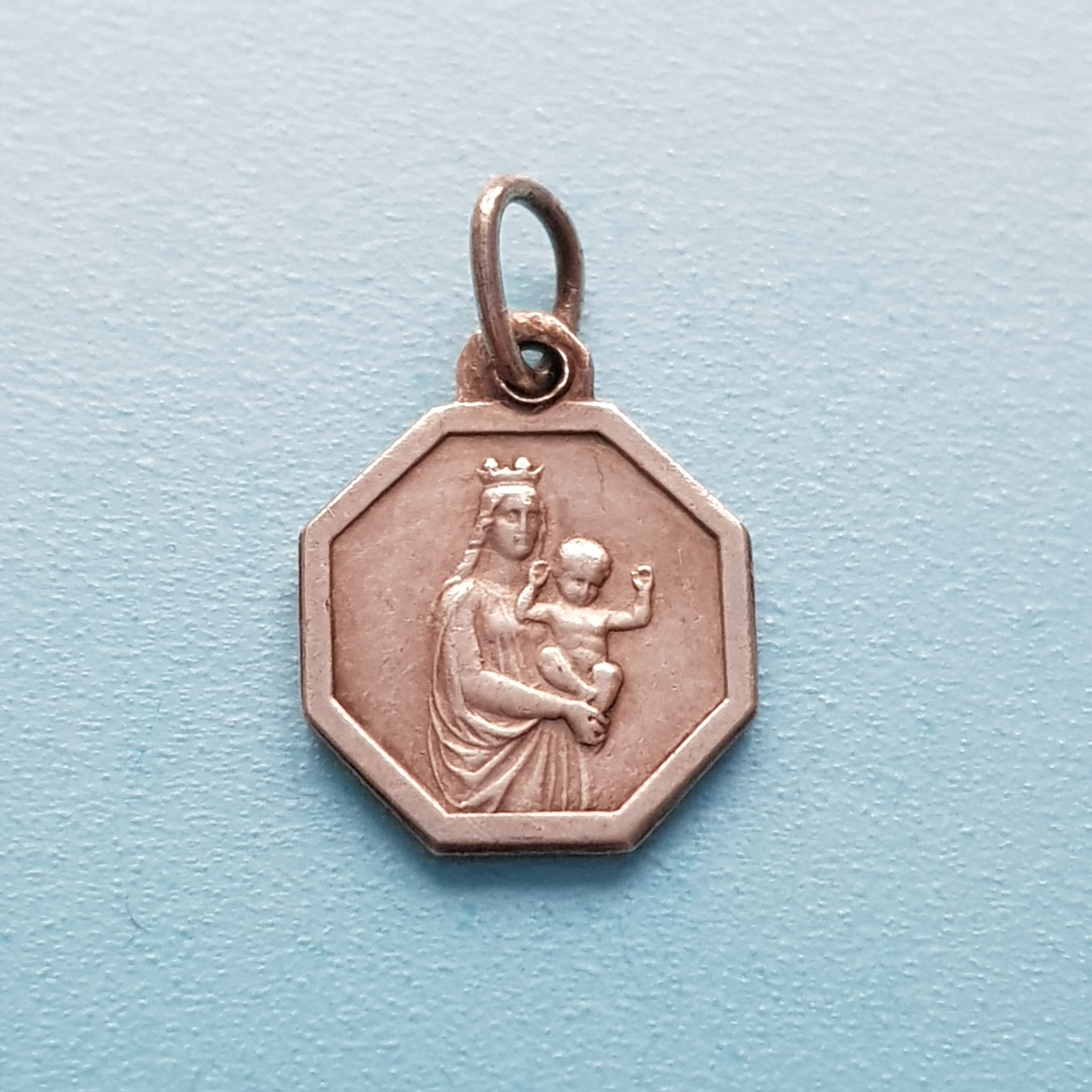 Pendentif Médaille Notre Dame de La Garde et Jésus Enfant, Charme Sainte Vierge Marie, Vierge