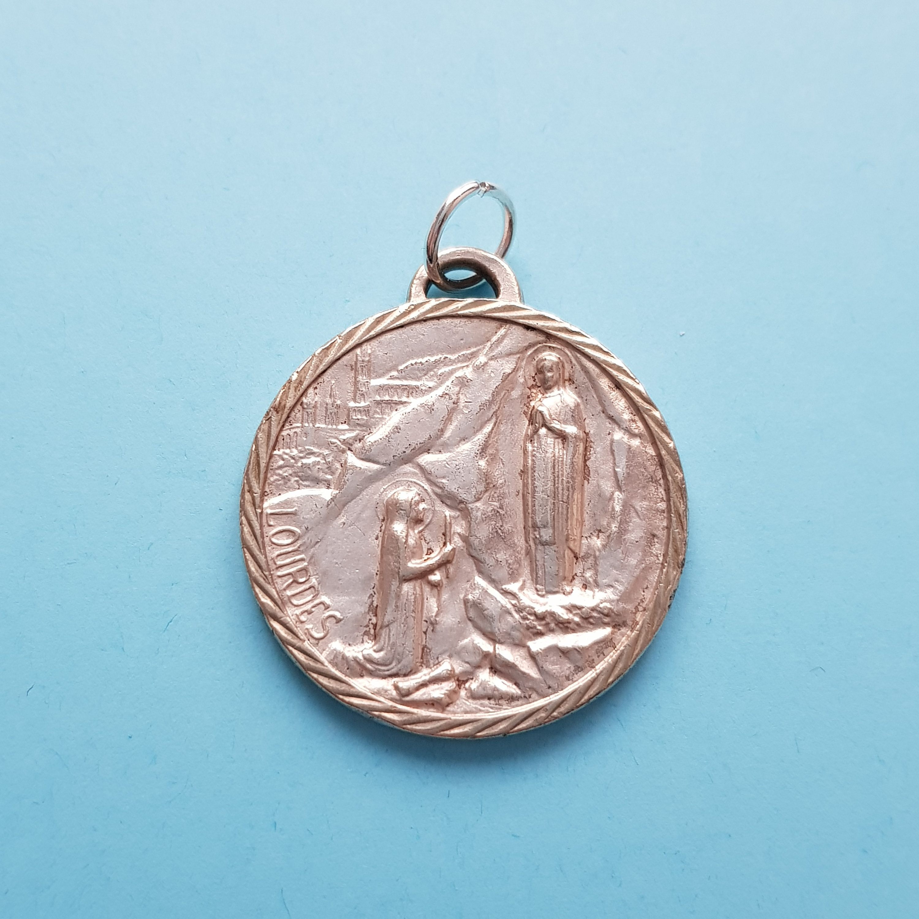 Grande Médaille, Notre-Dame de Lourdes et Saint-Christophe