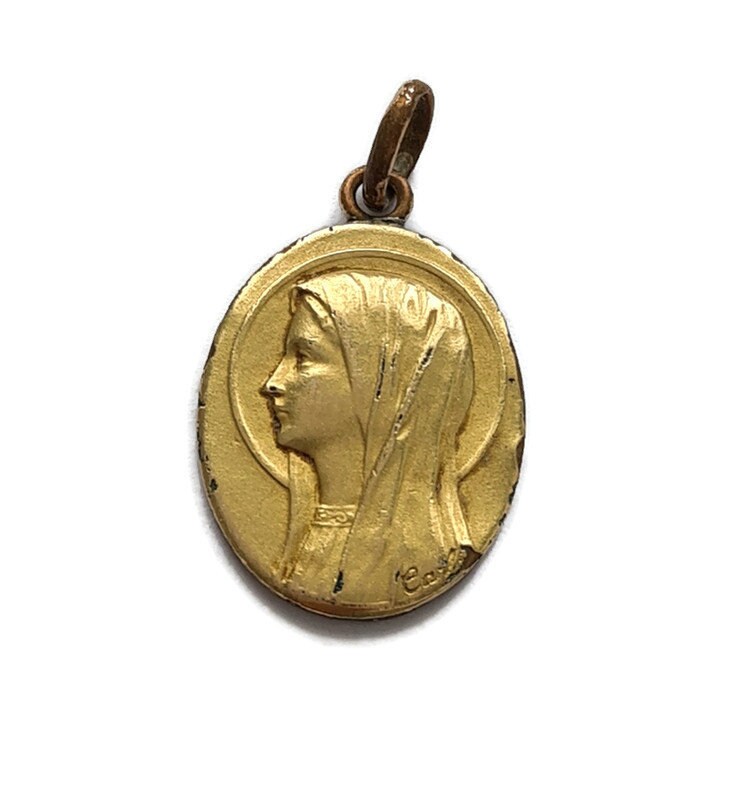 Pendentif Médaille Sainte Vierge Marie, Ton d'or, Charme de Lourdes