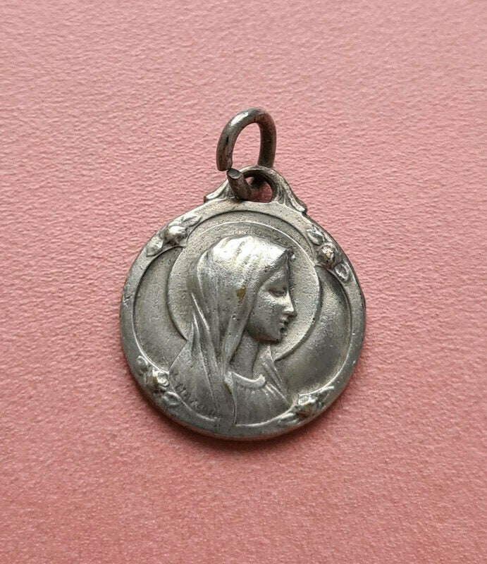 Pendentif Médaille Sainte Vierge Marie et Jésus