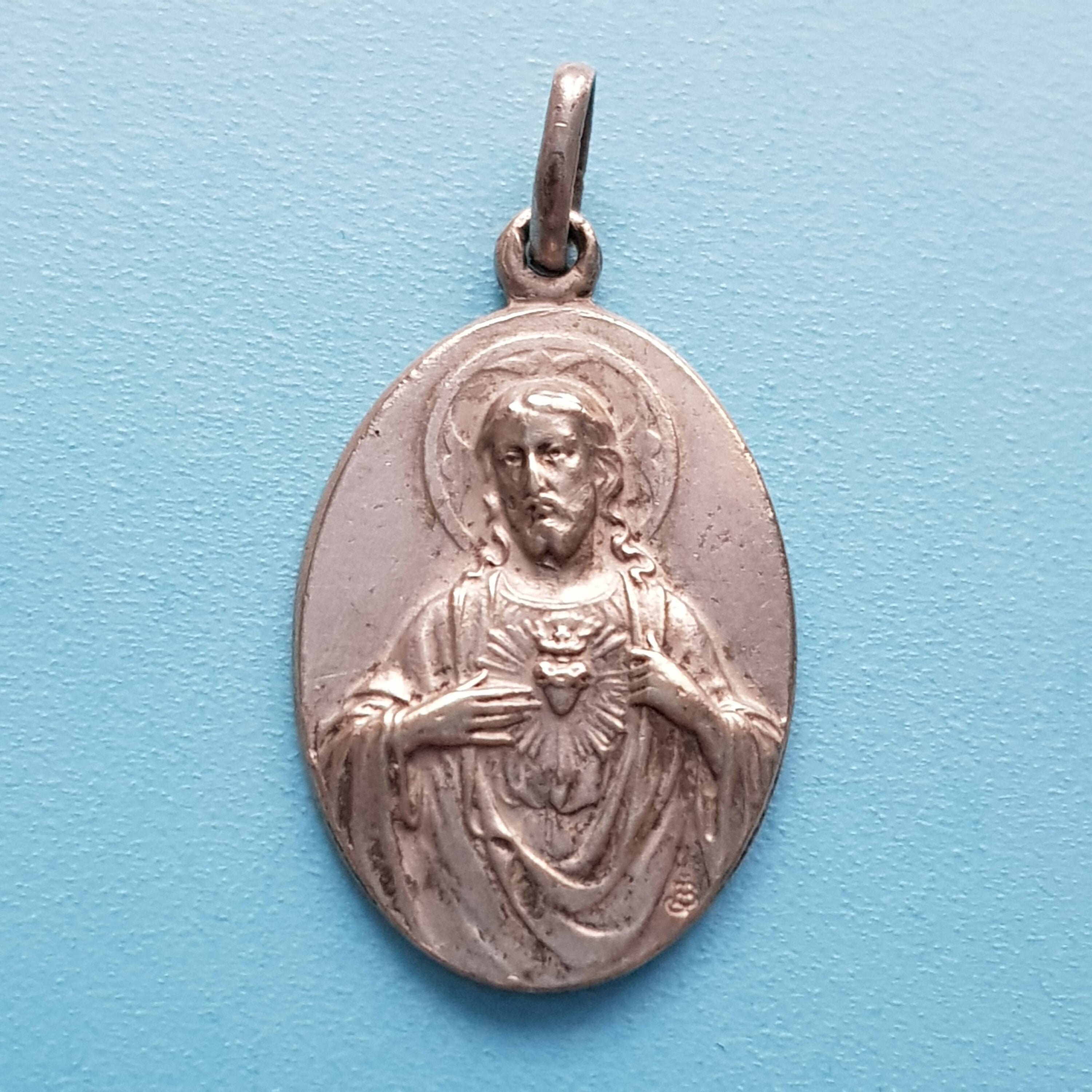 Notre Dame de La Garde et Pendentif Médaille Jésus, Français Charme Religieux