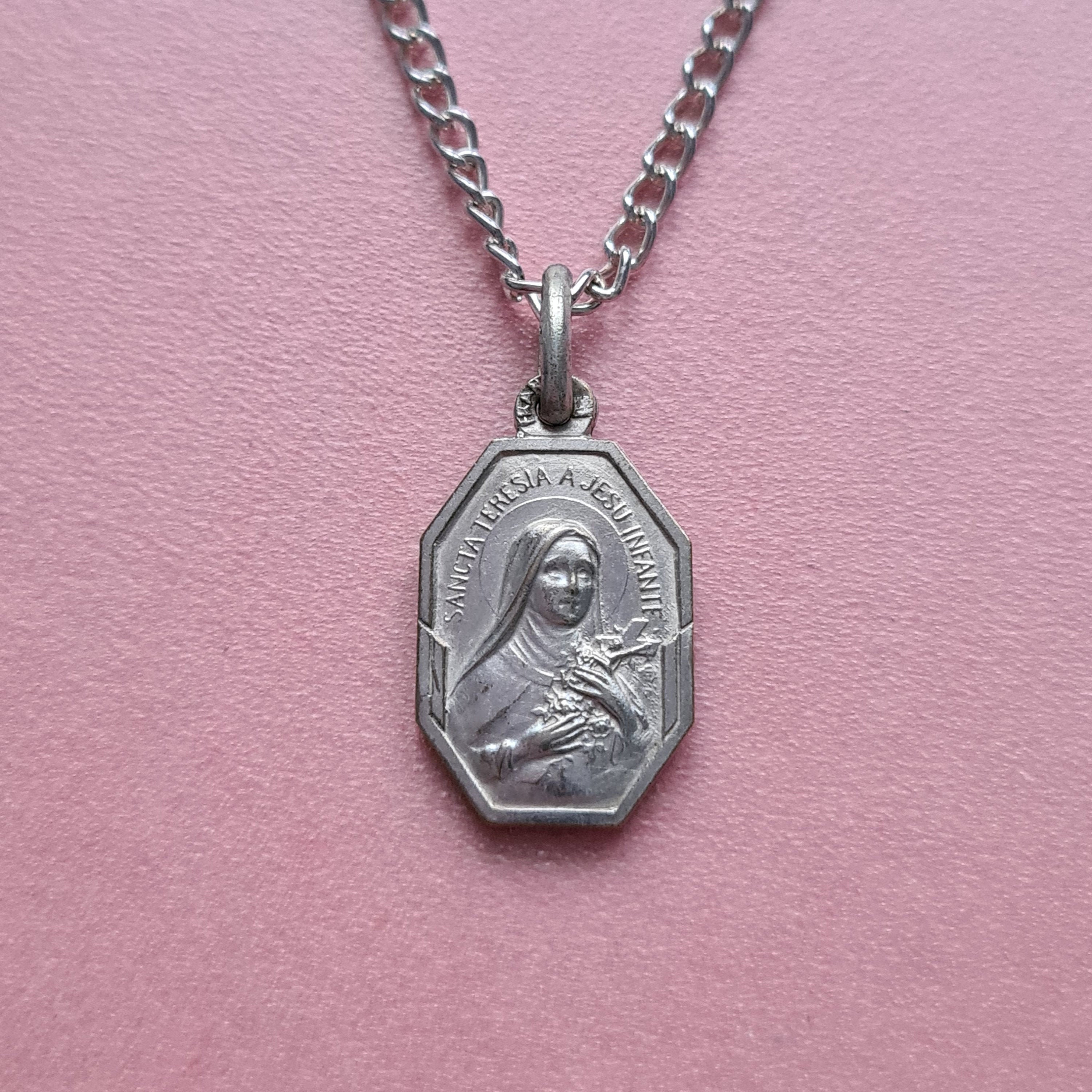 Collier de Médailles Sainte Thérèse Lisieux