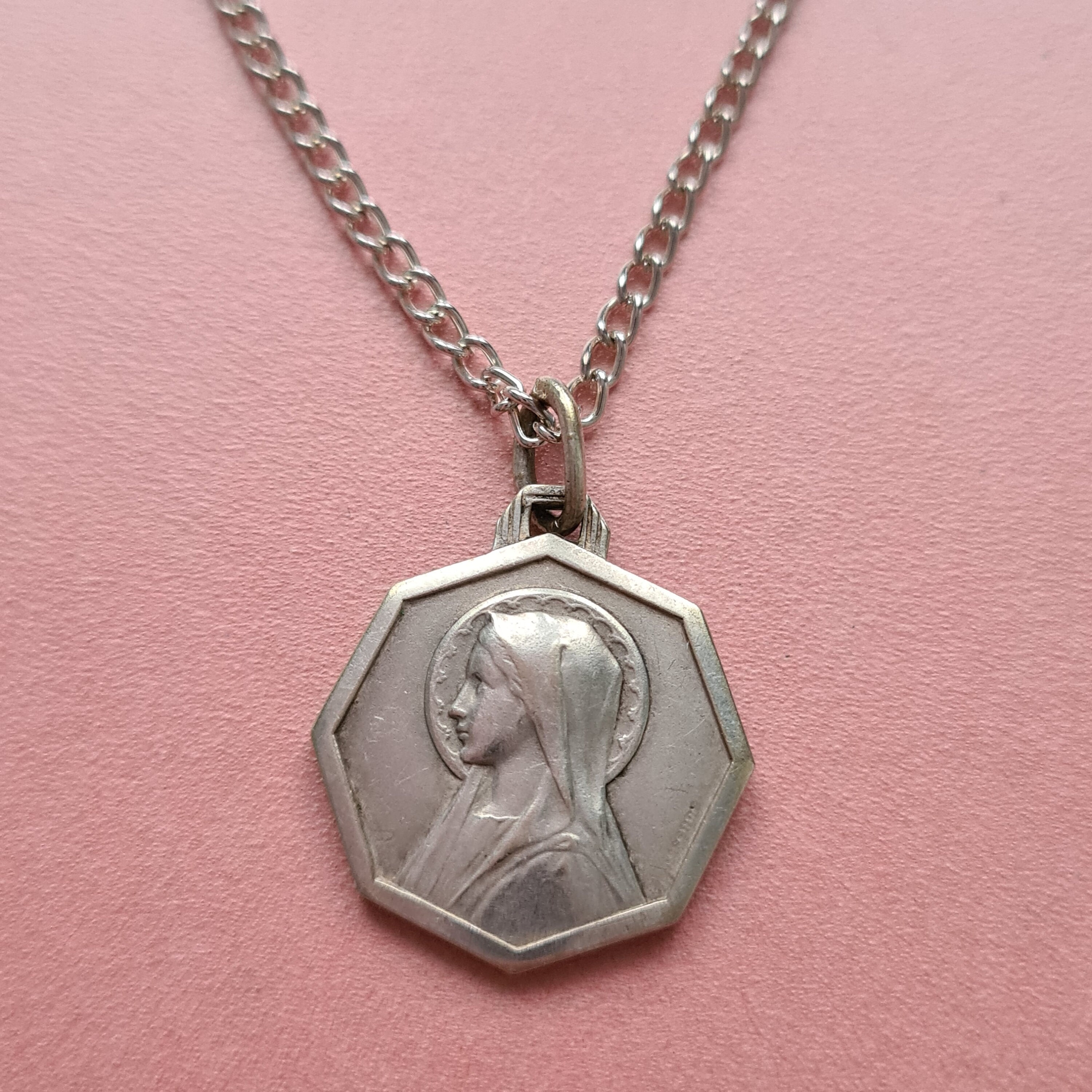 Collier de Médailles Vintage Notre-Dame Lourdes, Bijoux Religieux Par A. Penin et Lasserre