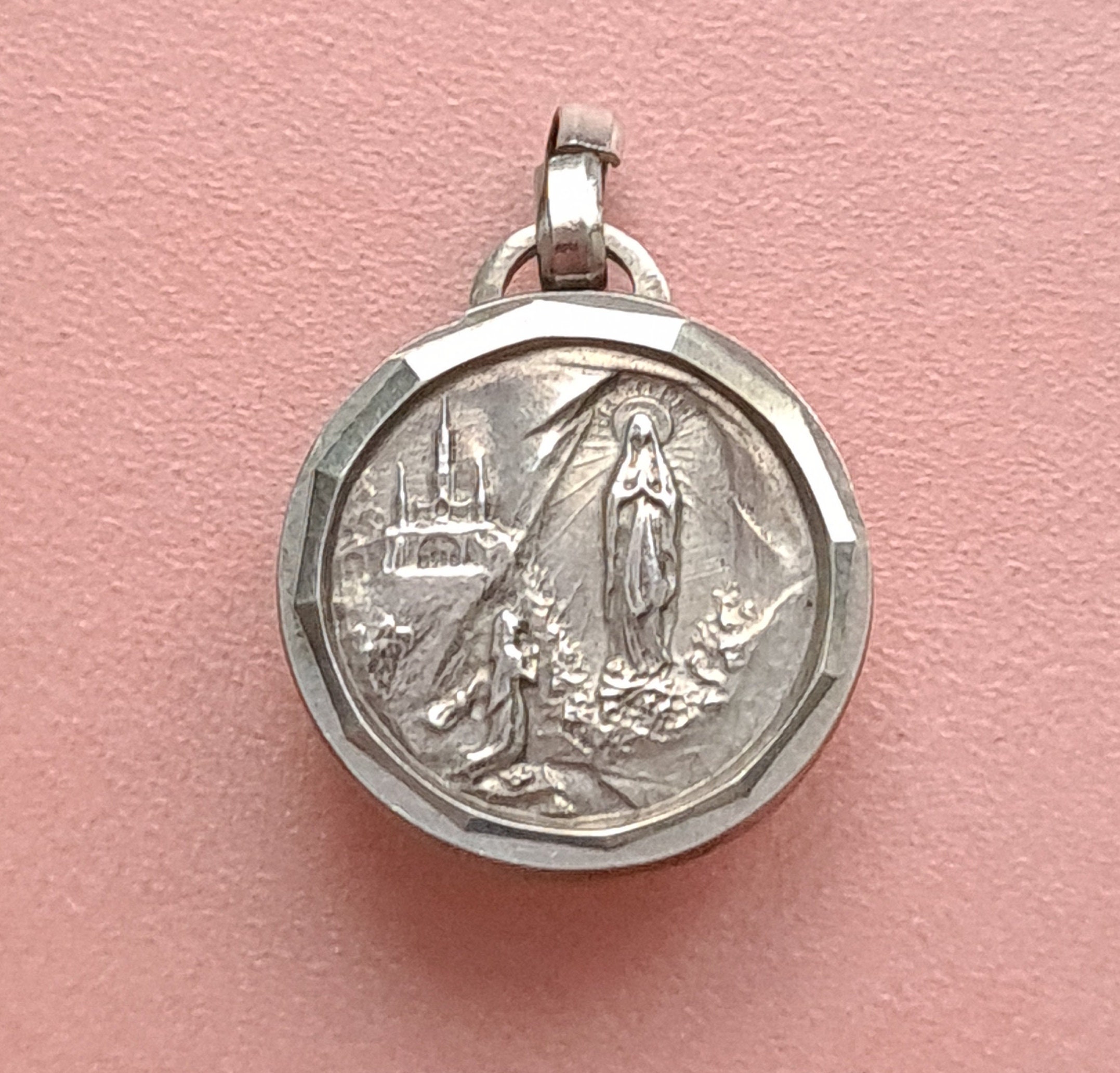 Collier Médaille Notre-Dame de Lourdes, Collier Pendentif Eau Lourdes