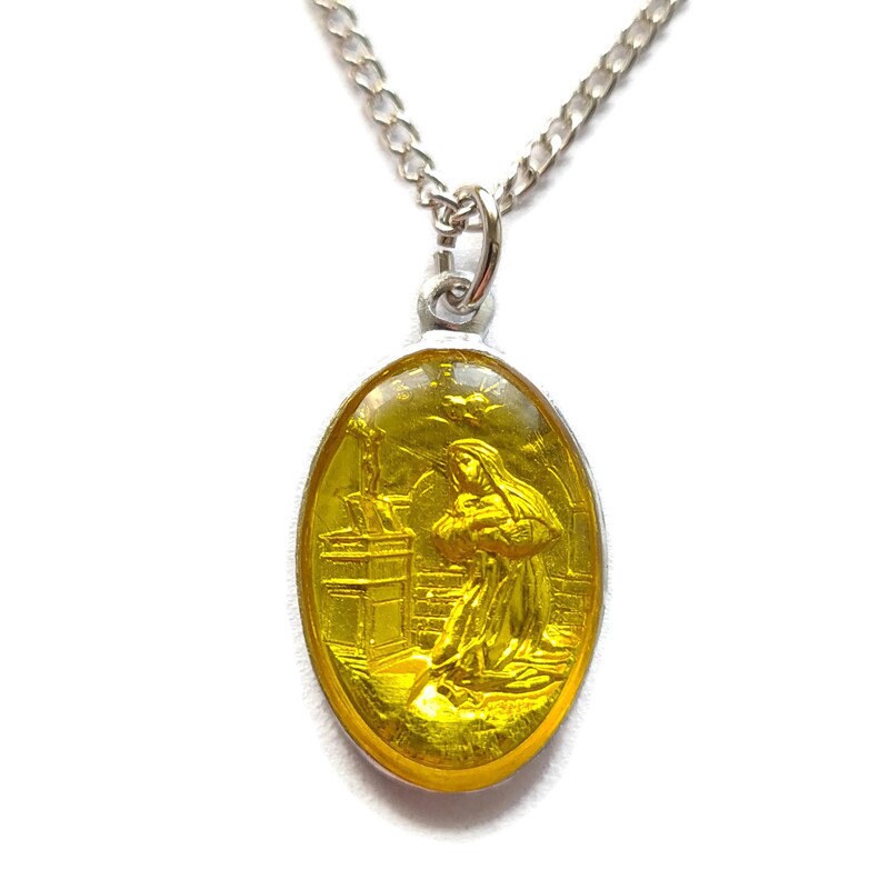 Collier Pendentif Médaille St Rita, Résine Jaune