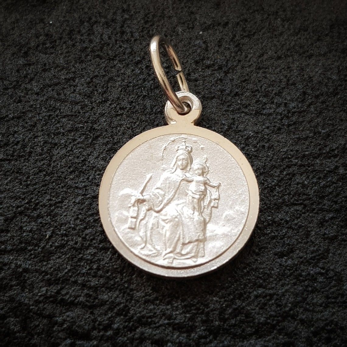 Scapular medal sacred heart of Jesus and Lady of Mount Carmel image 0
