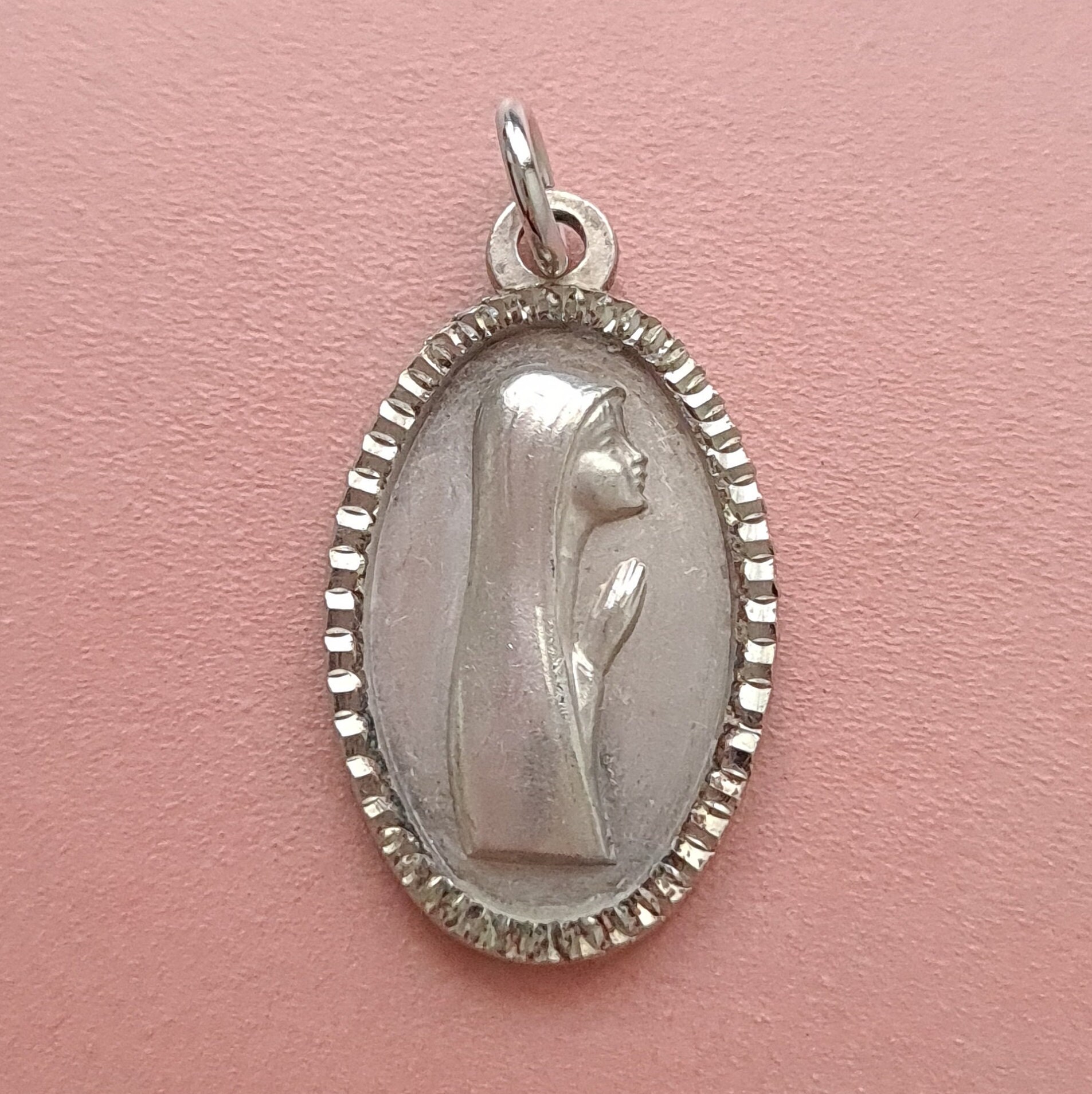 Pendentif Médaille Sainte Vierge Marie de Lourdes, Collier Charme Du Chapelet Marie