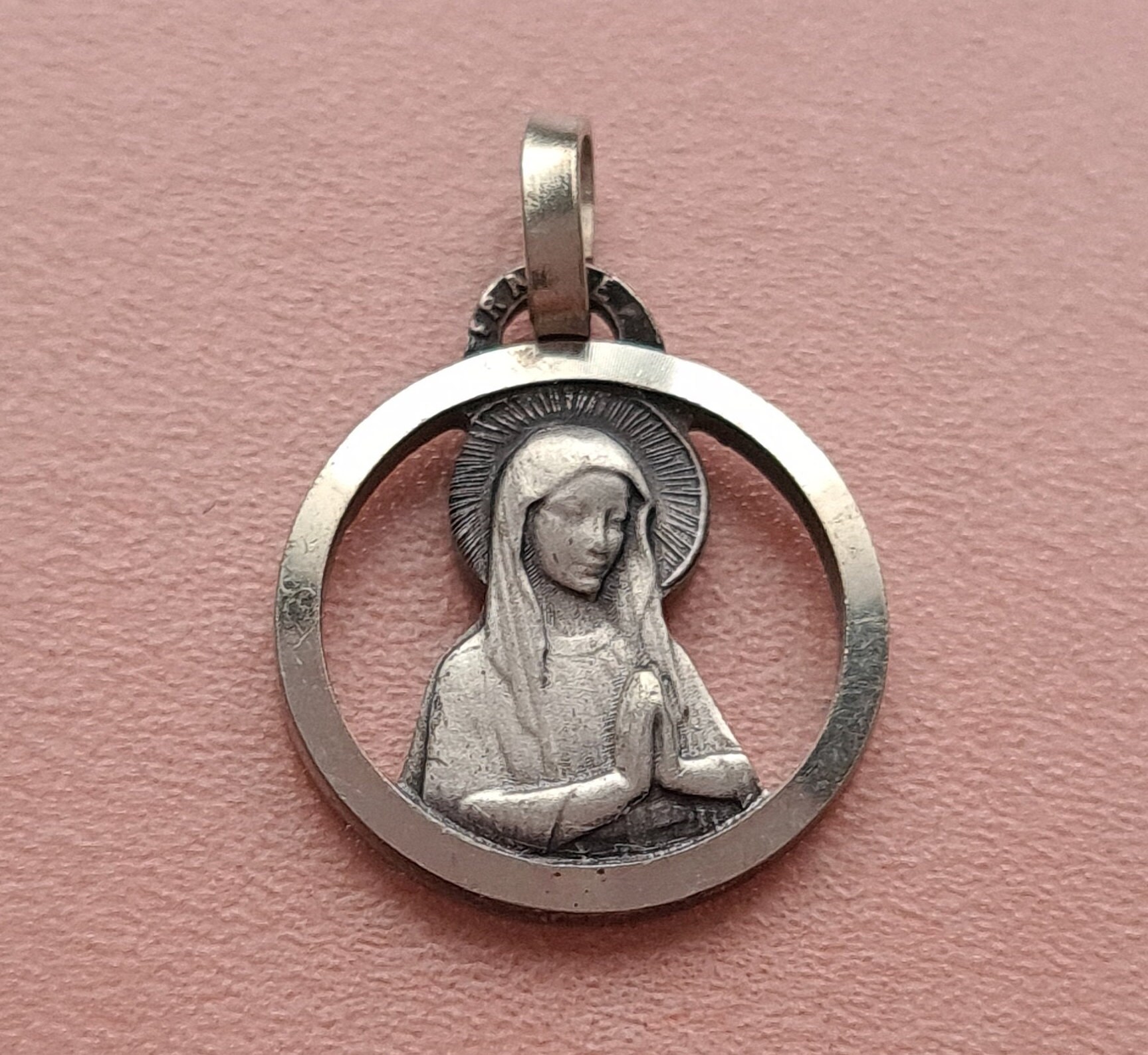 Pendentif de Médaille Sainte Vierge Marie Cru, Souvenir Lourdes