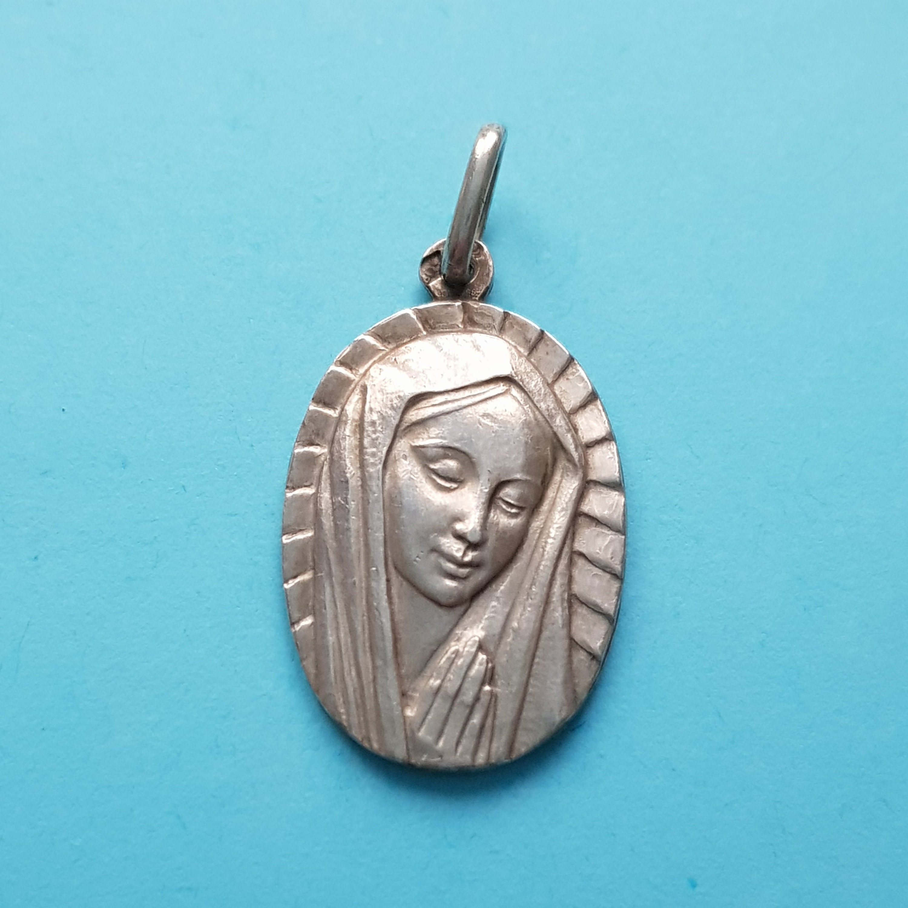 Pendentif Vintage Médaille de La Sainte Vierge Marie, Charme Lourdes