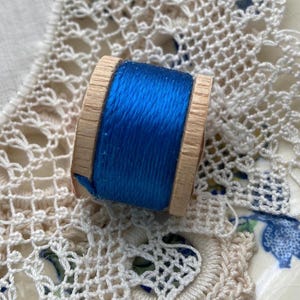 Vintage PEARSALL'S Marabou Silk Floss ~ Royal Blue ~ Unused 8 Meters ~ Made in England ~ Color 7 ~ Wooden Spool