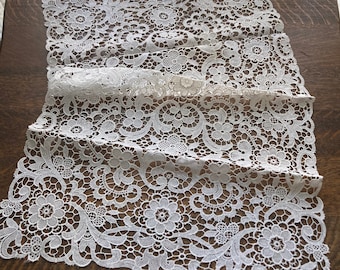 Vintage Floral White Schiffli Lace Doily~Large Centerpiece Table Linen~Elegant & Classy~15.5 x 23.5 Inches