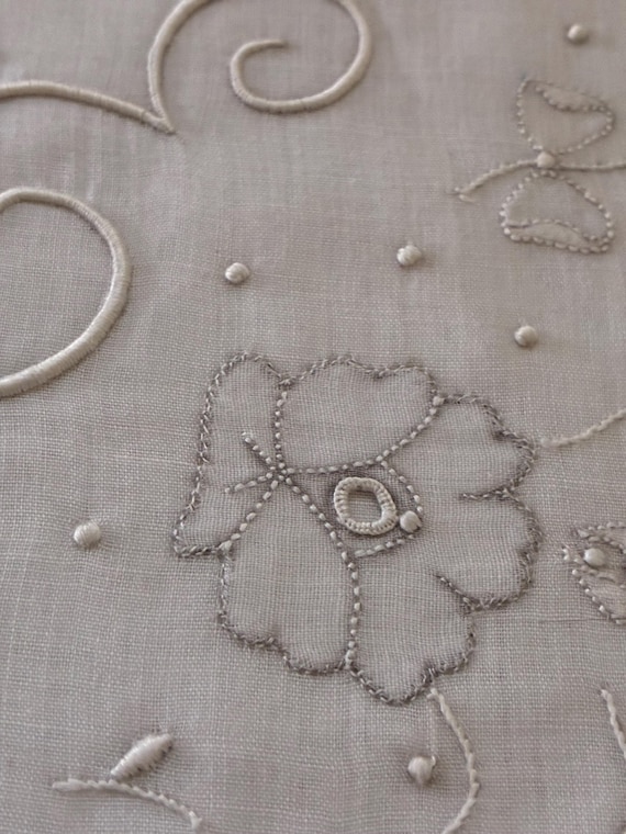 Vintage White Handkerchief Script Initial "E" ~ S… - image 2