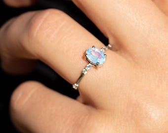 Minimalist 925 Sterling Silver Moonstone Engagement Ring, Delicate Oval June Birthstone Promise Ring, Dainty Bridal Ring for Her