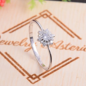 Minimalist dainty 925 sterling silver snowflake promise ring for her, Small elegant womens promise ring,Delicate art deco cz engagement ring