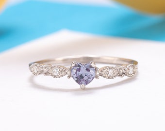 Unique heart alexandrite promise ring for her, Dainty alexandrite engagement ring, Birthstone ring, Birthday gift for her, Gemstone ring