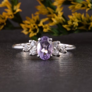 Sterling silver womens amethyst ring, Unique amethyst promise ring for her, Dainty & simple art deco womens promise ring,Antique silver ring