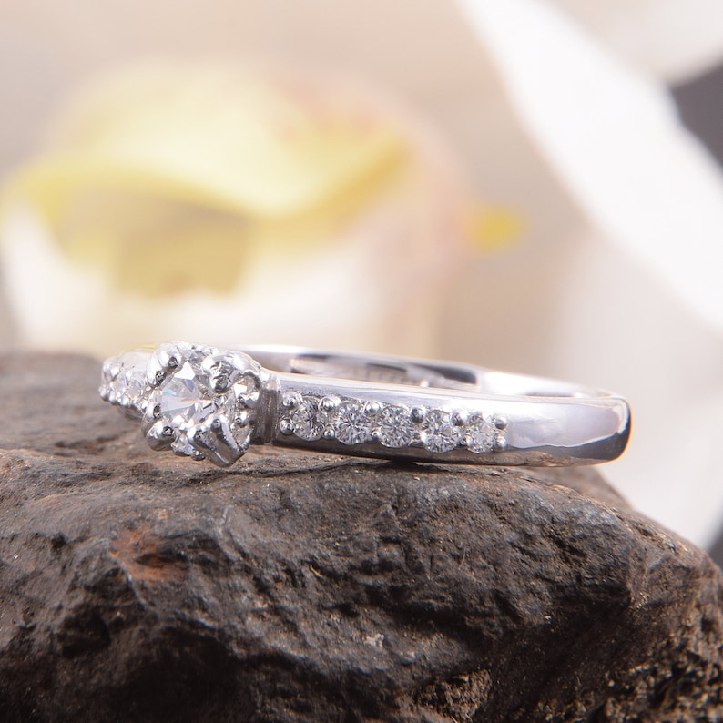 Set of 2 silver rings Cz silver rings Bridal rings set Silver promise rings Silver wedding rings Wedding rings set Women rings set