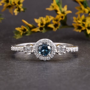 Einzigartige Art-Deco-Ring für Frauen, London Blue Topas Ring für sie, Zarter minimalistischer Ring für Frauen