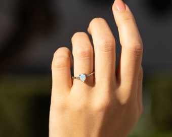 Pear moonstone promise ring for her, Women moonstone engagement ring silver, Anniversary ring, Gemstone ring, Birthstone ring, Birthday gift