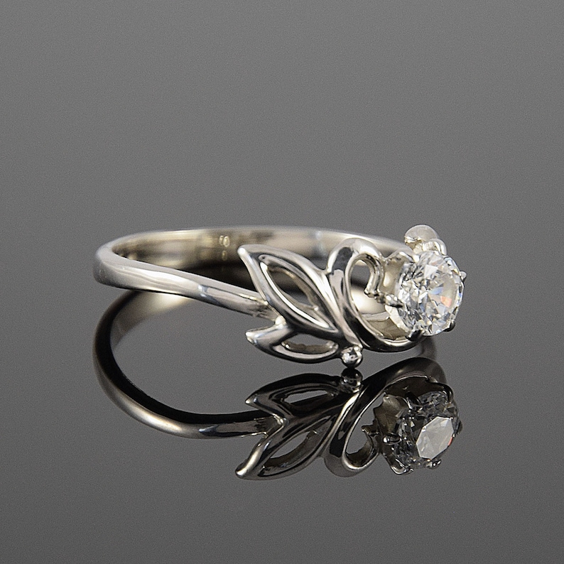 Pretty ring Small ring Gift for girlfrined Petite ring Promise ring Tiny ring Elegant ring Dainty ring Cute ring Delicate ring