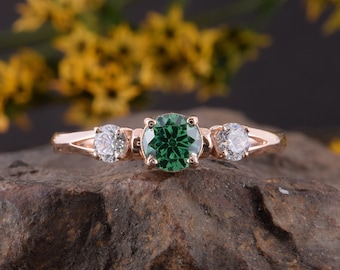Emerald ring, Rose gold ring, Three stone ring, Elegant ring, Promise ring for her, Women promise ring, Emerald jewelry gold