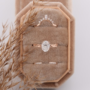 Art nouveau womens wedding rings set, Unique 14k rose gold bridal rings set, Art deco oval cut cz engagement rings set, Promise rings set
